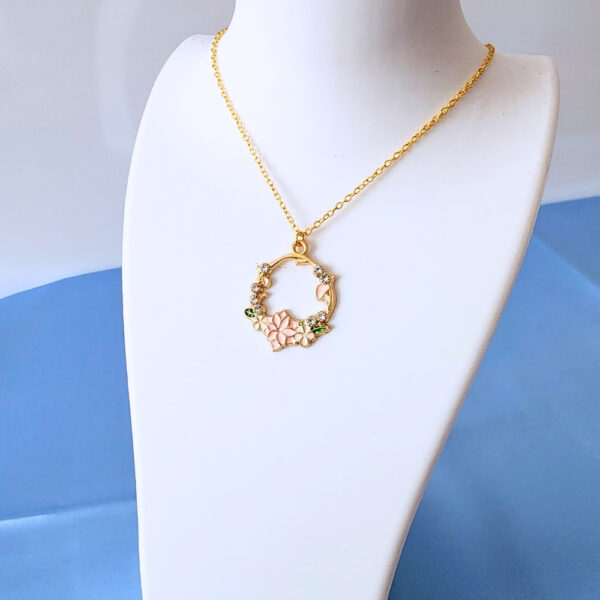 Pinterest Sanat Kolye - Yuvarlak pembe çiçek