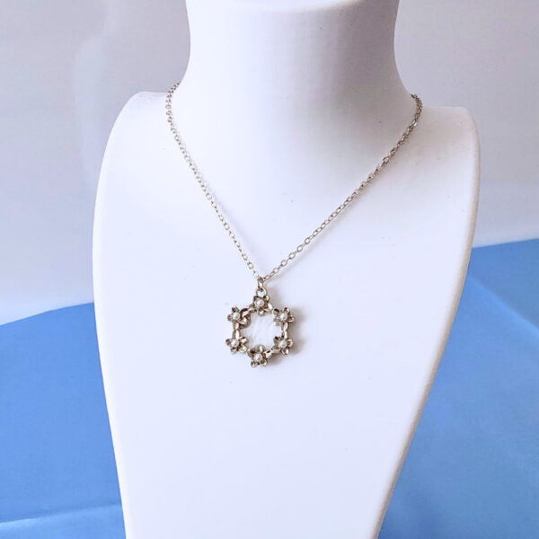 K-20169-2 Pinterest Kolye - İnci Çiçekli Kolye