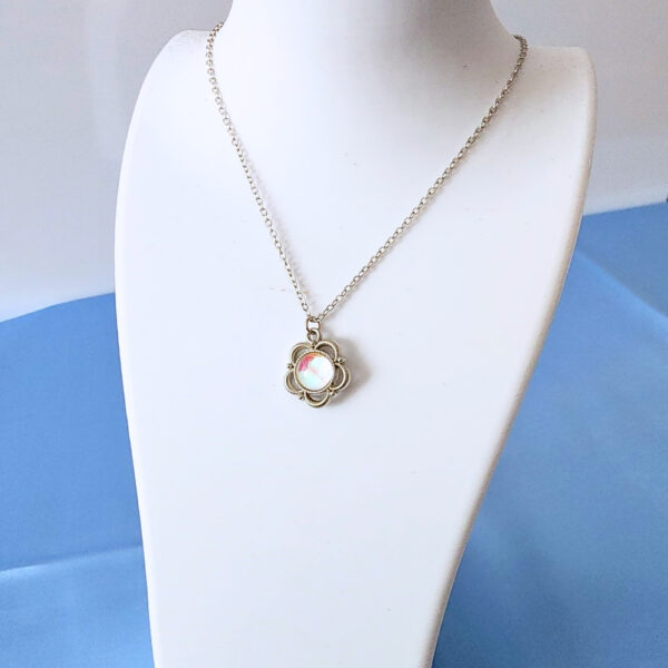 Pinterest Kolye - Taşlı Çiçek Kolye